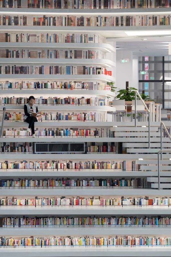 Choáng ngợp không gian đồ sộ của thư viện khổng lồ hơn 1,2 triệu cuốn sách - 13
