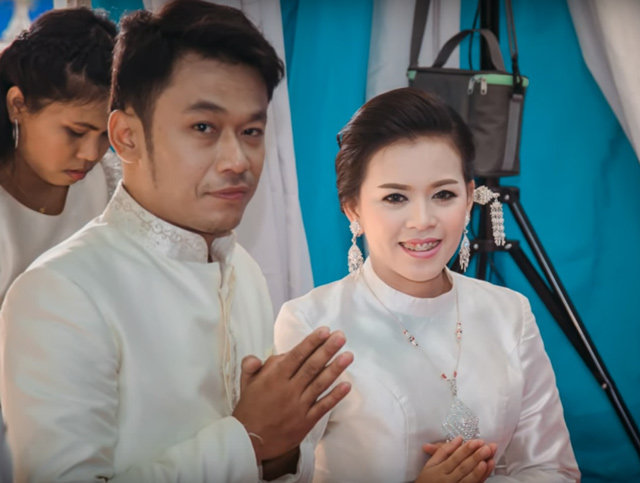 Hâm mộ cuồng nhiệt chú mèo Doremon, cô dâu mang bộ sưu tập amp;#34;khủngamp;#34; ra trang trí đám cưới - 3