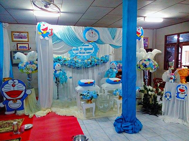 Hâm mộ cuồng nhiệt chú mèo Doremon, cô dâu mang bộ sưu tập amp;#34;khủngamp;#34; ra trang trí đám cưới - 4
