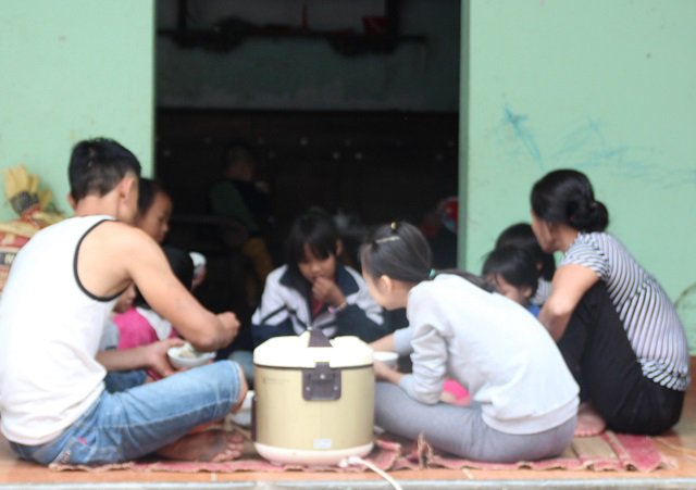 Cảnh sinh hoạt trong gia đình người mẹ 29 tuổi, sinh 8 con ở Hà Nội - 17