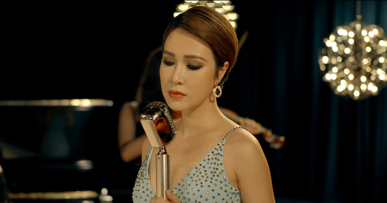 Sau thời gian dài vắng bóng, Uyên Linh trở lại showbiz với bản nhạc không thể hay hơn - 2