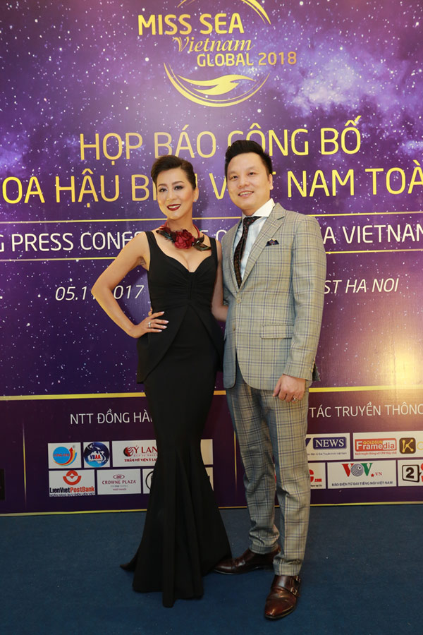 Bác sỹ amp;#34;hotboyamp;#34; tham dự buổi công bố Hoa hậu biển Việt Nam Toàn cầu 2018 - 1