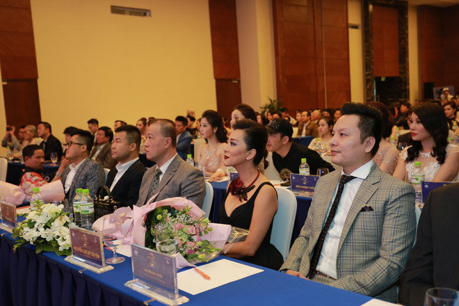Bác sỹ amp;#34;hotboyamp;#34; tham dự buổi công bố Hoa hậu biển Việt Nam Toàn cầu 2018 - 5