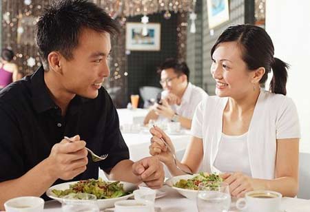 Làm mới tình cảm vợ chồng bằng những hành động rất giản đơn này - 2