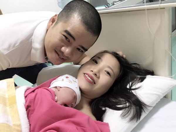 Chăm chỉ ăn vừng đen và dứa cuối thai kỳ, mẹ đẻ thường nhanh siêu tốc chỉ 26 phút - 1