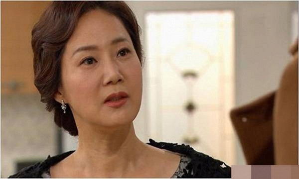 Người mẹ chồng ngày nào cũng đi nói xấu con dâu hối hận khi bị phát hiện sự thật - 1