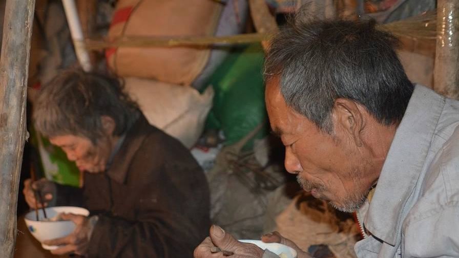 Chồng bán con gái trả nợ, vợ tha phương 30 năm tìm kiếm và cuộc đoàn tụ đầy nước mắt - 2