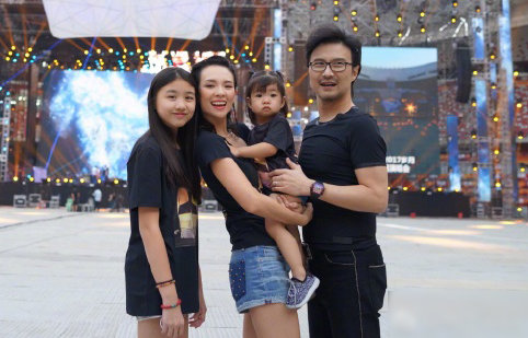 Sau vụ xin lỗi Song - Song, Chương Tử Di lại kể chuyện quan hệ mẹ kế - con chồng - 2