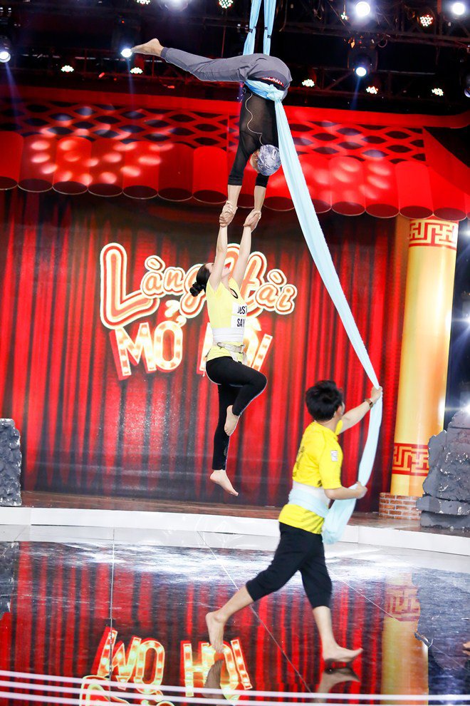 Việt Hương - Đại Nghĩa khiến dân tình amp;#34;hoa mắtamp;#34;, BB Trần lộng lẫy trong hậu trường chung kết - 16