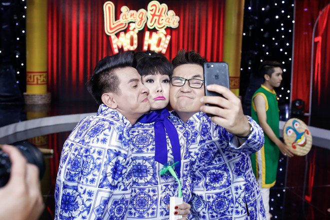 Việt Hương - Đại Nghĩa khiến dân tình amp;#34;hoa mắtamp;#34;, BB Trần lộng lẫy trong hậu trường chung kết - 2