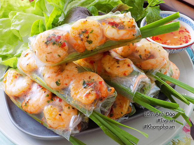 Tôm nướng sa tế cuộn rau thơm ngon ăn hoài chẳng ngán - 12