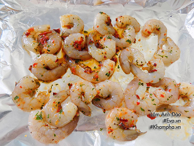 Tôm nướng sa tế cuộn rau thơm ngon ăn hoài chẳng ngán - 6