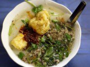 Du lịch - Điểm mặt hàng bánh đúc nóng siêu rẻ, ngon hết xảy khi trời lạnh