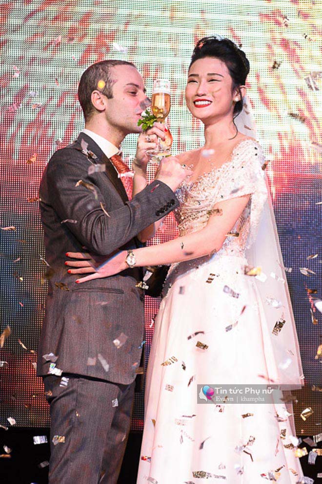 Mẹ con Xuân Lan, vợ chồng Lê Thuý đến mừng đám cưới Kha Mỹ Vân và chồng Tây - 5