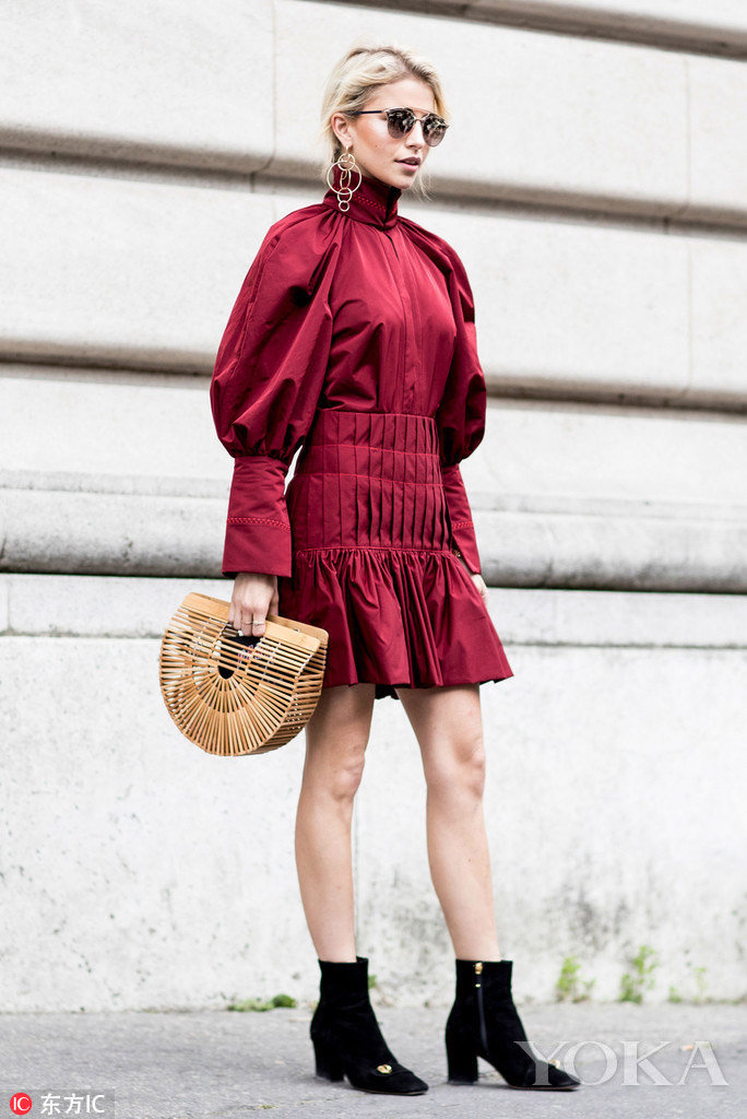 Chẳng cần cầu kỳ, se lạnh nàng cứ diện tông màu này, đảm bảo nổi! - 17