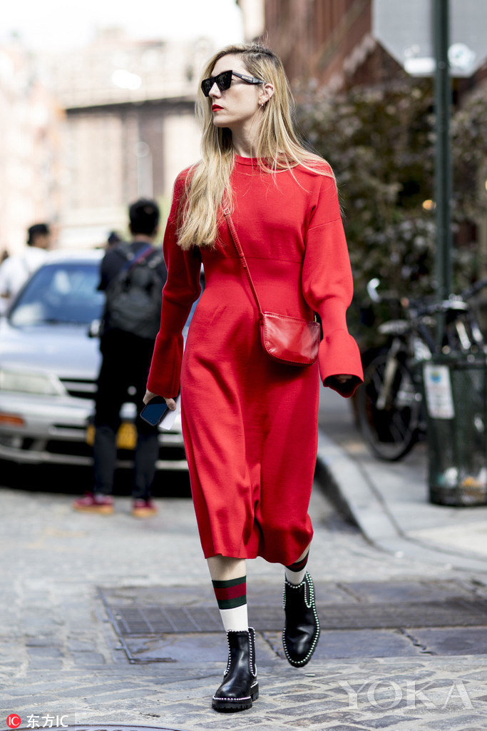 Chẳng cần cầu kỳ, se lạnh nàng cứ diện tông màu này, đảm bảo nổi! - 3