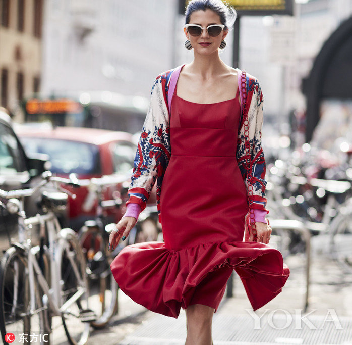 Chẳng cần cầu kỳ, se lạnh nàng cứ diện tông màu này, đảm bảo nổi! - 1