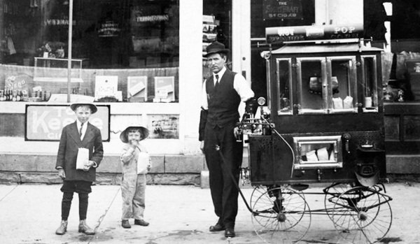 Giờ mới biết vì sao cứ xem phim lại phải ăn bỏng ngô - 7