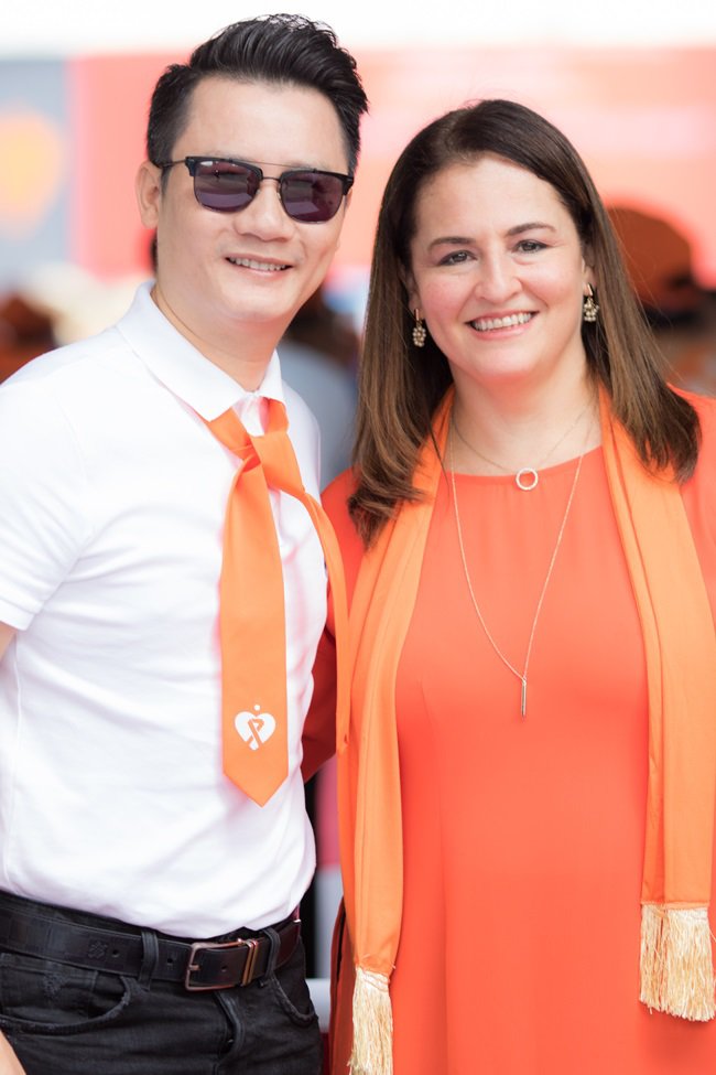 Hoàng Bách bỏ hát, đi làm đại sứ nhiều hoạt động xã hội - 2