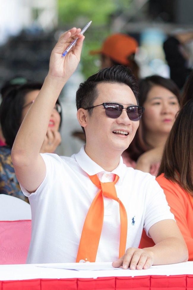 Hoàng Bách bỏ hát, đi làm đại sứ nhiều hoạt động xã hội - 5