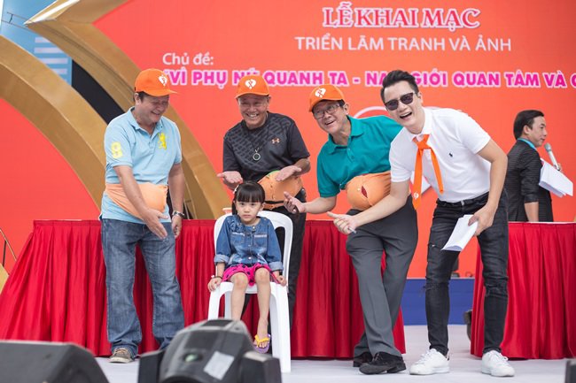 Hoàng Bách bỏ hát, đi làm đại sứ nhiều hoạt động xã hội - 3