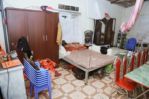 Những căn bếp amp;#34;người sang giàu - kẻ đơn sơamp;#34; trái ngược của sao Việt - 8