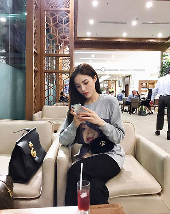 Sao Việt 24h: Chồng Lê Thúy thương vợ vì chuyện tế nhị chỉ có ở chị em - 11