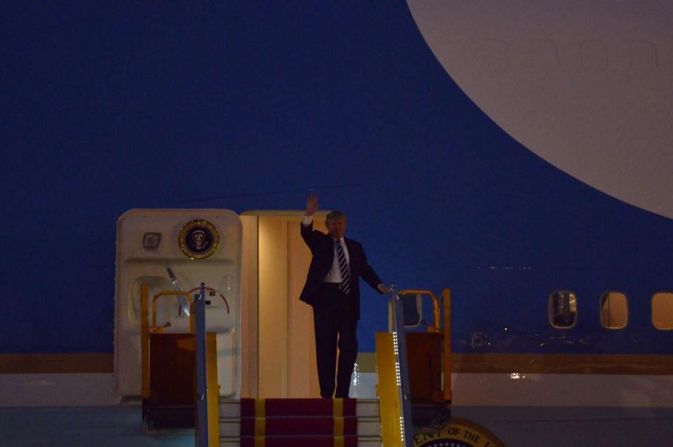 Tổng thống Mỹ Donald Trump đã đến Hà Nội - 2