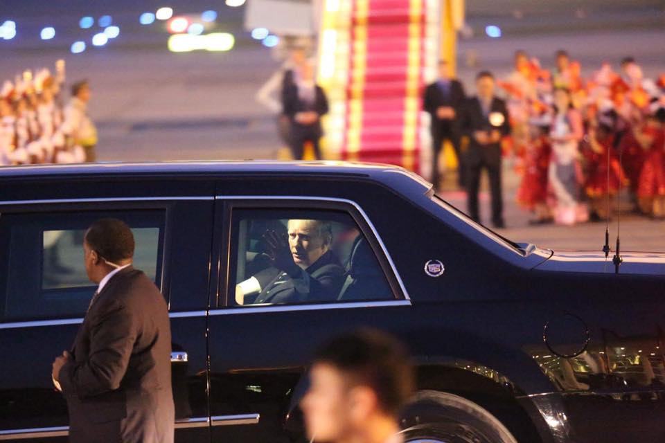 Tổng thống Mỹ Donald Trump đã đến Hà Nội - 4