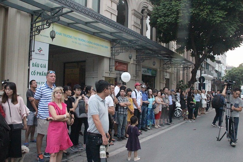 Tổng thống Mỹ Donald Trump đã đến Hà Nội - 7