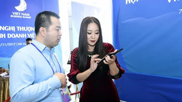 3 Hoa hậu xinh đẹp góp sức cho Hội nghị cấp cao APEC với tư cách gì? - 3