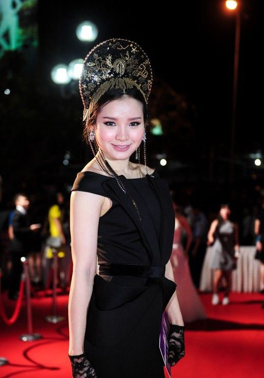 Đồ có đẹp đến mấy, chọn sai phụ kiện cũng trở thành thảm họa! - 5