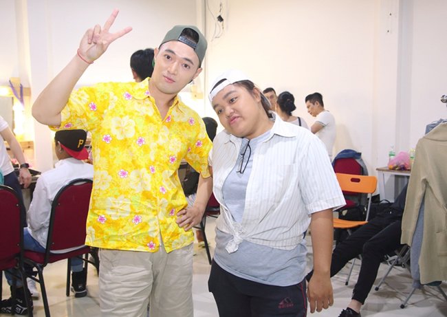 amp;#34;Đột nhậpamp;#34; hậu trường ghi hình của Minh Nhí, Hồng Vân trước giờ lên sóng - 15