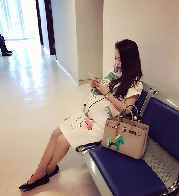 Hotmom 8x lần đầu kể chuyện 5 ngày amp;#34;trực chiếnamp;#34; ăn cơm bệnh viện chờ sinh con thứ 3 - 1