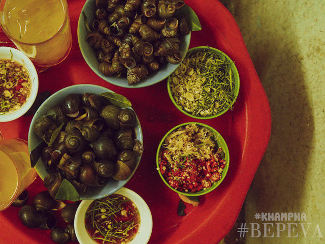 Từ sở thích của con gái, quán ốc Đinh Liệt đã 