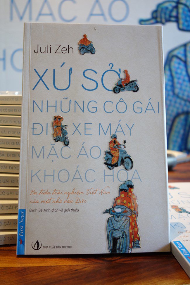 Việt Nam qua mắt người Đức: amp;#34;Xứ sở những cô gái đi xe máy mặc áo khoác hoaamp;#34; - 1
