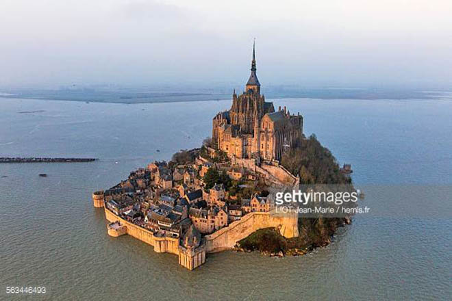 Mont Saint Michel - hòn đảo lâu đài của những giấc mơ - 1