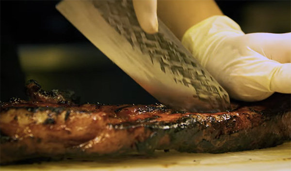 Có gì bên trong ổ bánh mì 2,2 triệu đồng khiến các tín đồ ẩm thực Sài thành xôn xao - 7