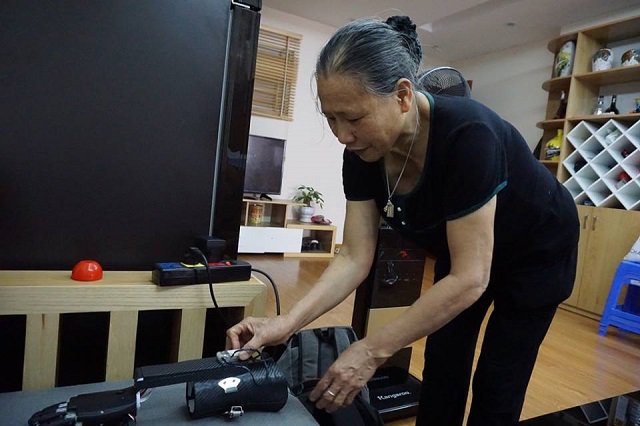 Cuộc sống mới của chiến sĩ sống sót trong vụ trực thăng rơi ở HN khi có bàn tay giả - 12