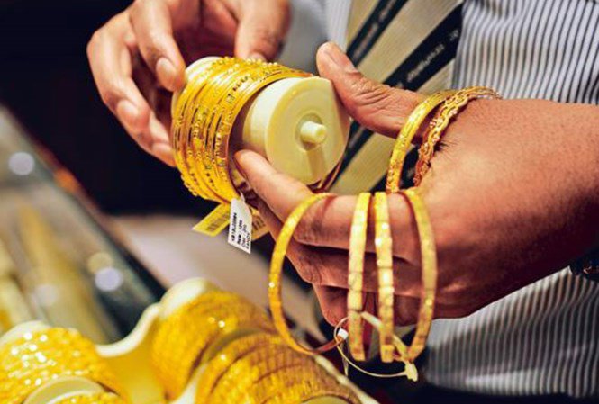 Giá vàng hôm nay (16/11): Giảm ngược chiều thế giới - 1