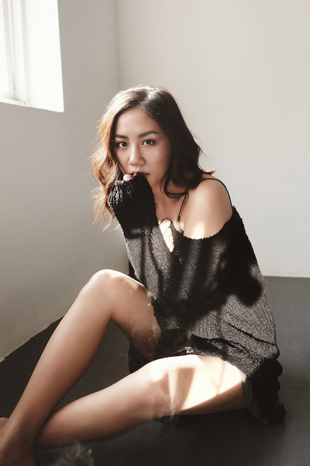 Hậu chia tay người yêu, Văn Mai Hương tung bộ ảnh quyến rũ ở tuổi 23 - 5