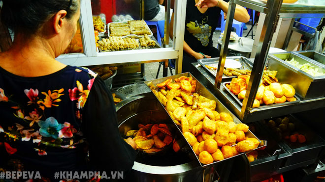 Quán bánh gối Lý Quốc Sư amp;#34;nhỏ mà có võamp;#34;, không thể bỏ lỡ trong chiều đông Hà Nội - 1