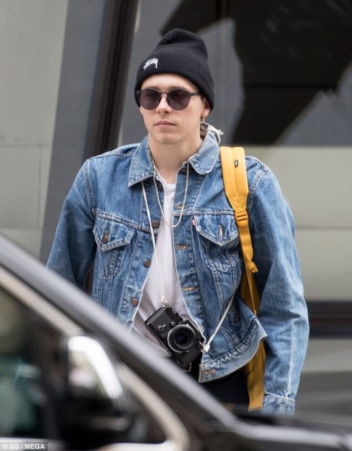 Brooklyn Beckham - Ngô Trác Lâm: Nỗi khó khăn khi sinh ra đã là con của người nổi tiếng - 5