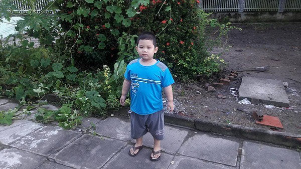 Danh tính amp;#34;không phải dạng thường đâuamp;#34; của cậu bé hát “Đắp mộ cuộc tình” gây sốt - 3