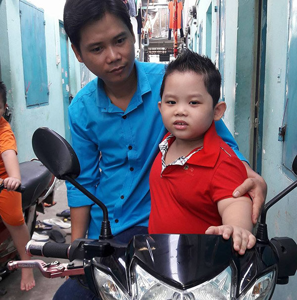 Danh tính amp;#34;không phải dạng thường đâuamp;#34; của cậu bé hát “Đắp mộ cuộc tình” gây sốt - 5