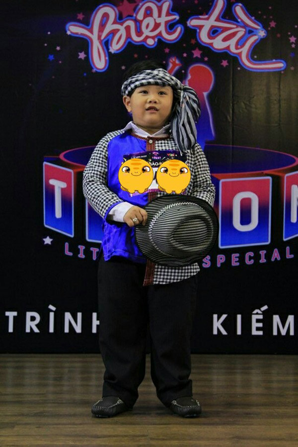 Danh tính amp;#34;không phải dạng thường đâuamp;#34; của cậu bé hát “Đắp mộ cuộc tình” gây sốt - 6