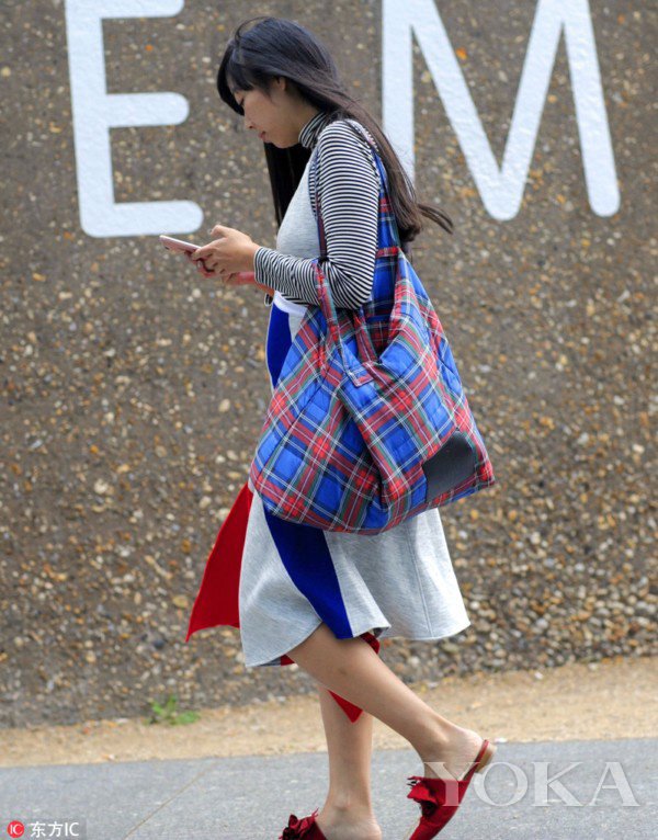 Túi to như... bao tải được Sao lăng xê ầm ầm, chị em liệu có muốn thử? - 14