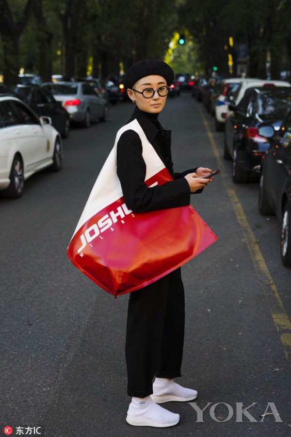 Túi to như... bao tải được Sao lăng xê ầm ầm, chị em liệu có muốn thử? - 11