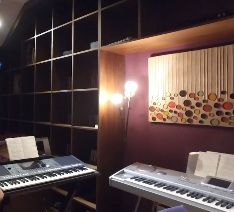 Nhà đẹp của sao: Căn nhà trị giá 10 tỷ đồng của ca sĩ Hồ Trung Dũng - 10