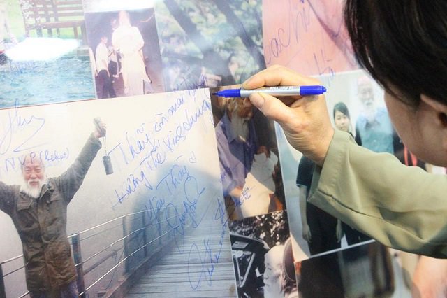 Ngày 20/11 đầu tiên trường Lương Thế Vinh không có thầy Cương nhưng vẫn ngập hình ảnh thầy - 7